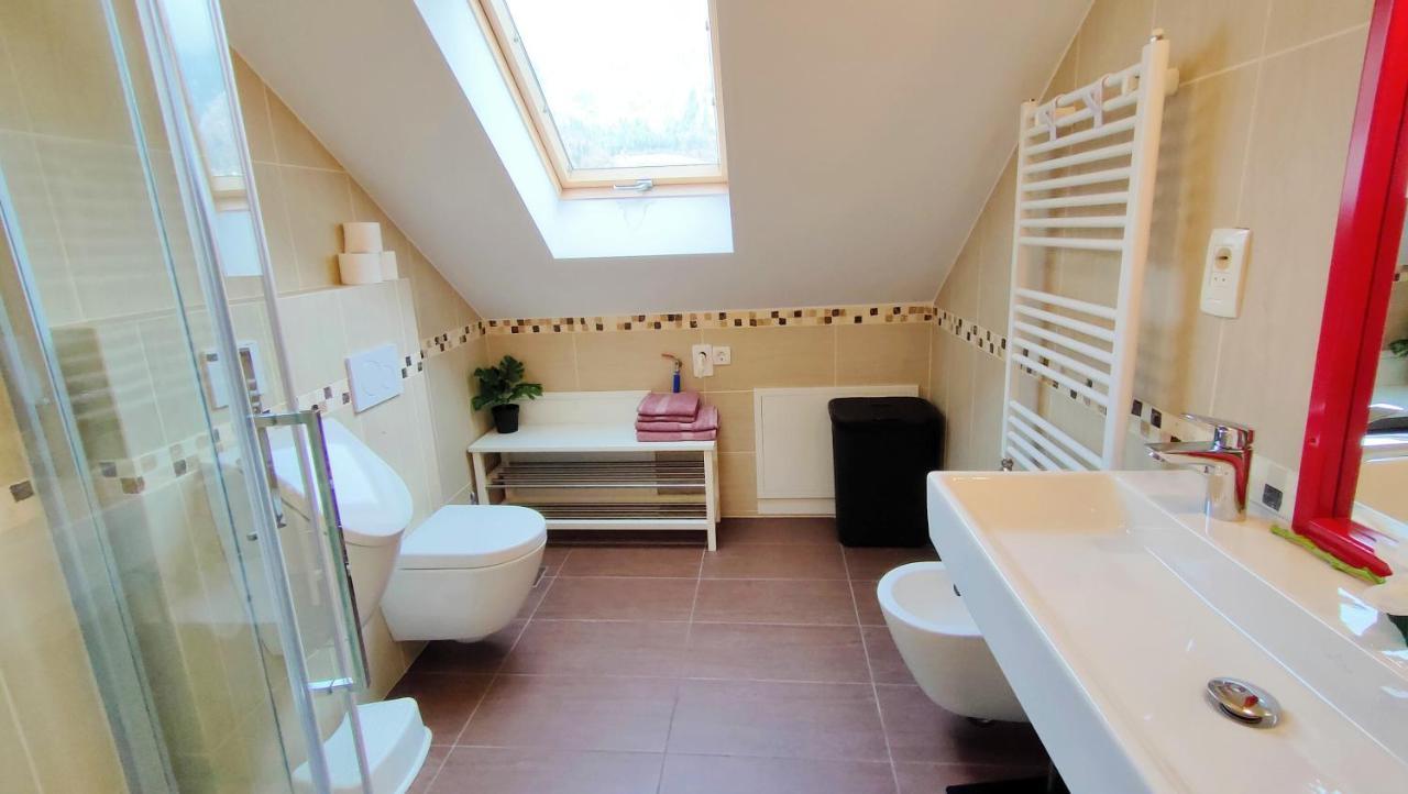 Apartmaji Dora Mojstrana Bagian luar foto