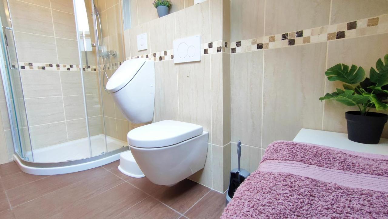 Apartmaji Dora Mojstrana Bagian luar foto