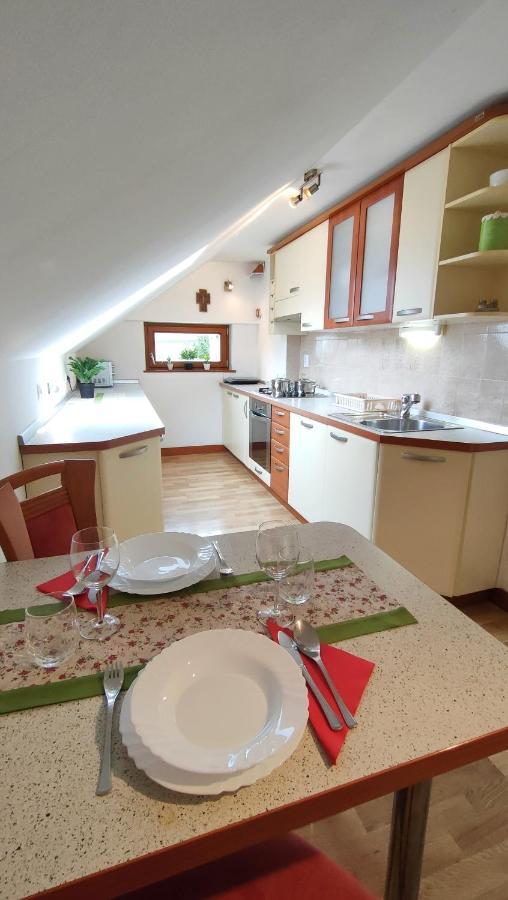 Apartmaji Dora Mojstrana Bagian luar foto